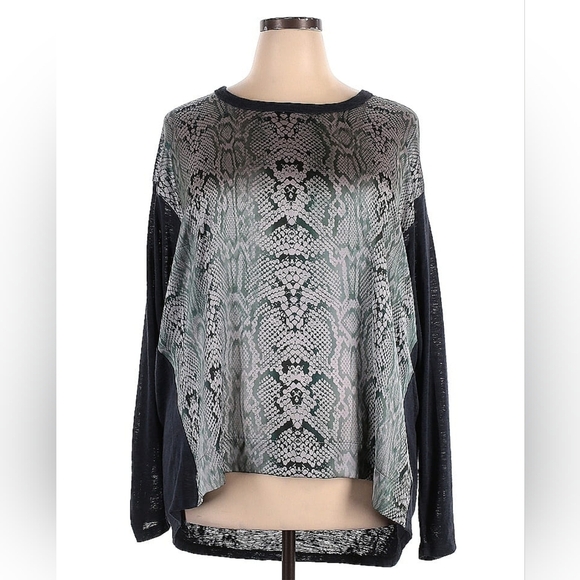 Bobeau Gray Snake Print Boho Top – Size 3X - Picture 2 of 5